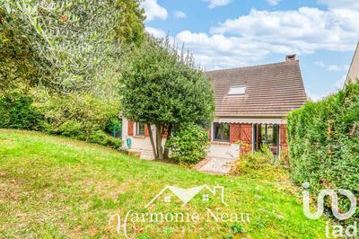 Maison - 179 m² - 9 pièces