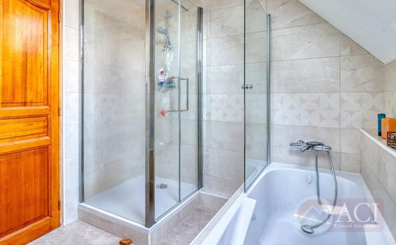 Maison - 133 m² - 7 pièces