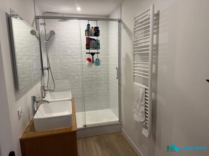 Maison - 177 m² - 7 pièces