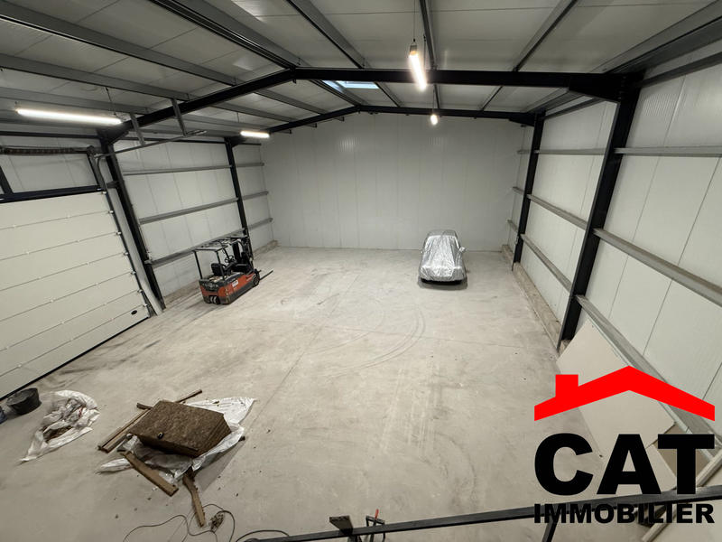 Entrepôt - 241 m²