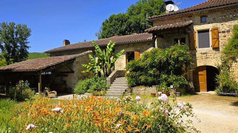 Propriété - 263 m² - 10 pièces