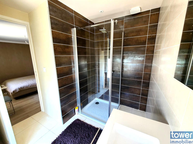 Propriété - 330 m² - 13 pièces