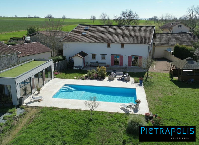 Maison - 277 m² - 9 pièces