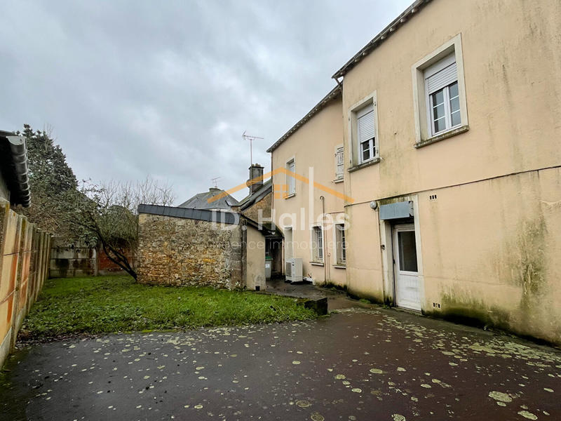 Maison - 113 m² - 10 pièces