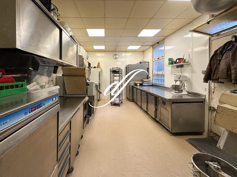 Fonds de commerce - 145 m²