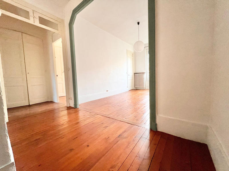 Appartement - 60 m² - 2 pièces