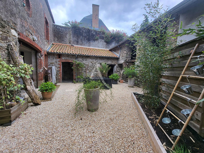 Maison - 105 m² - 4 pièces