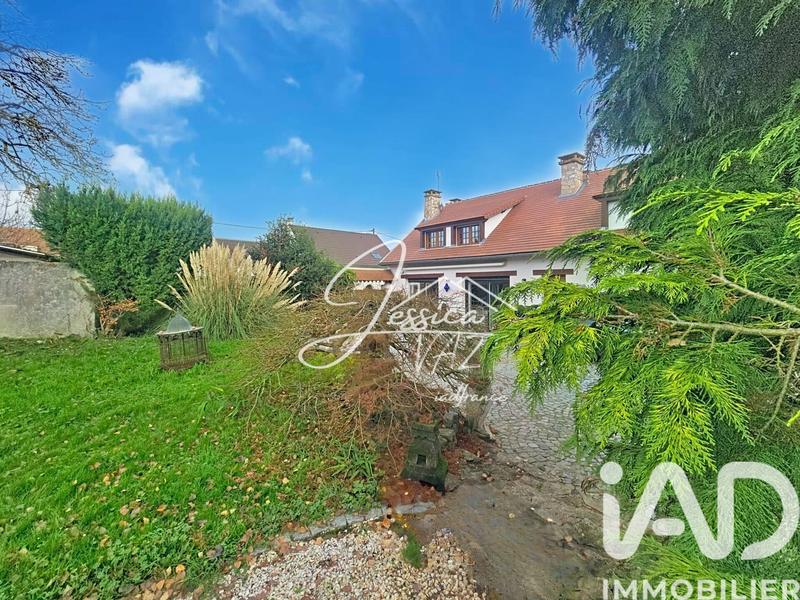 Maison - 260 m² - 10 pièces