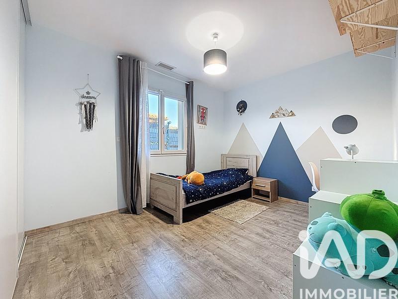 Maison - 200 m² - 8 pièces