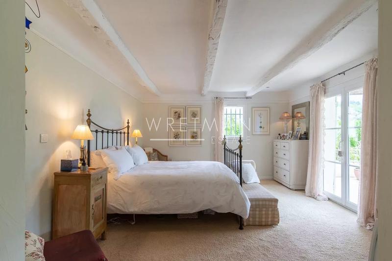 Villa - 260 m² - 8 pièces