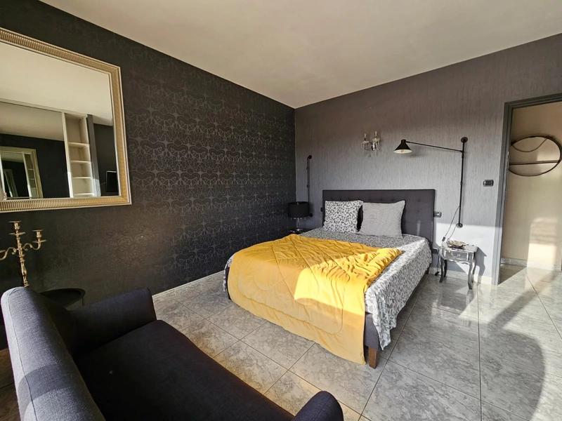 Propriété - 545 m² - 12 pièces