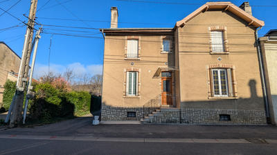 Maison - 208 m² - 6 pièces