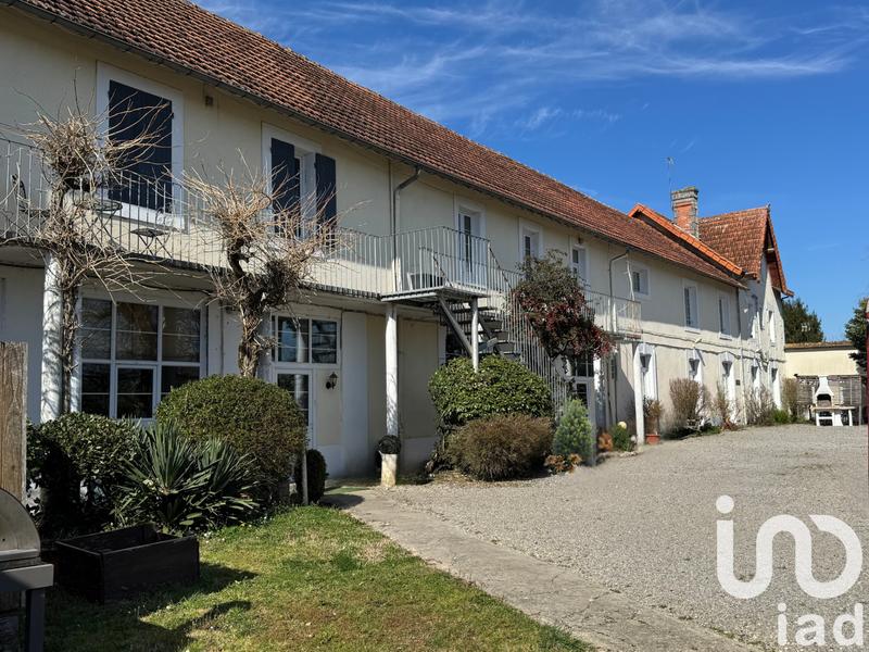 Maison - 650 m² - 25 pièces