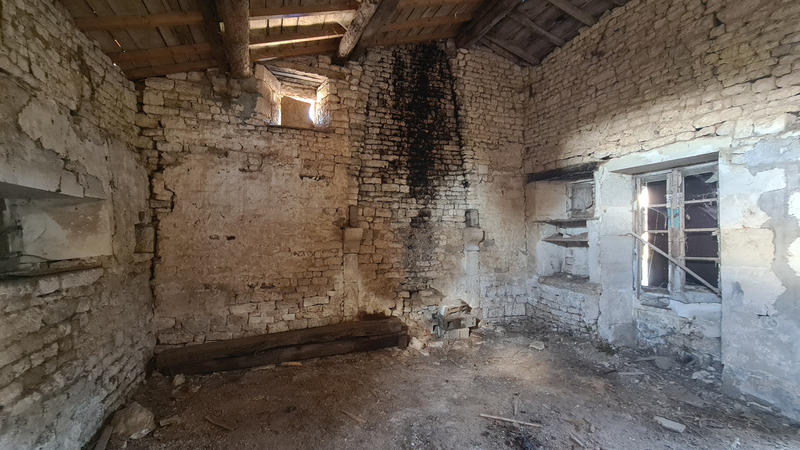 Grange - 275 m² - 2 pièces