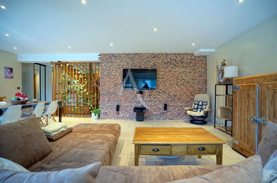 Maison - 188 m² - 5 pièces