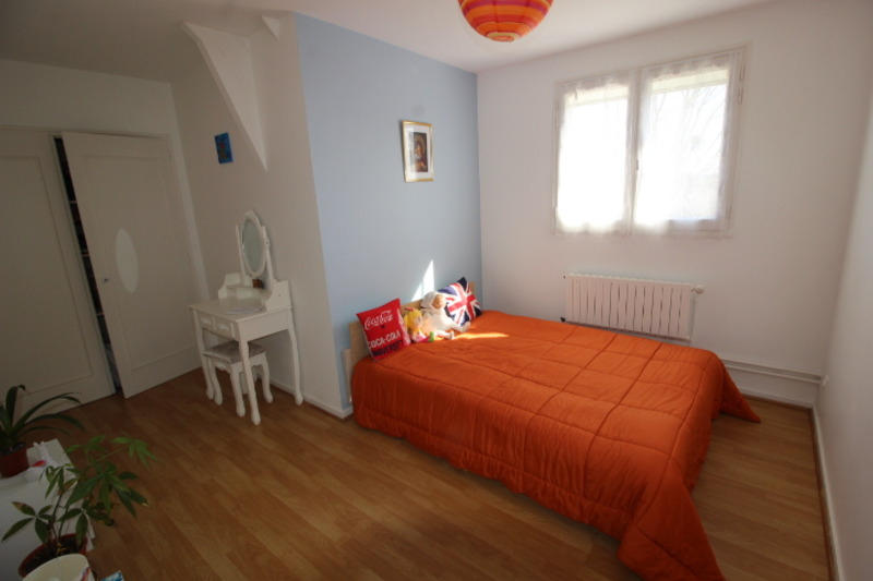 Maison - 141 m² - 10 pièces