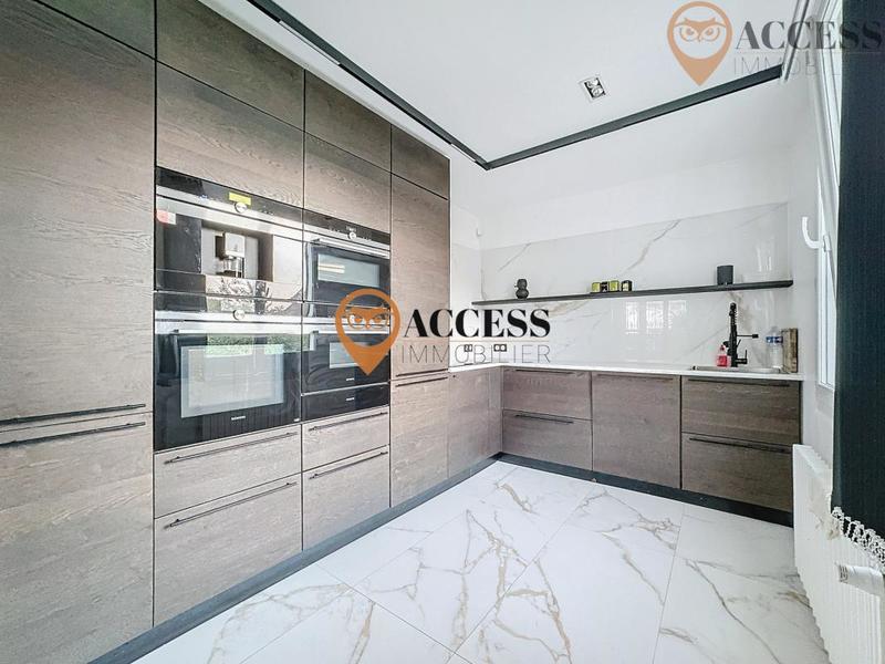 Maison - 184 m² - 8 pièces