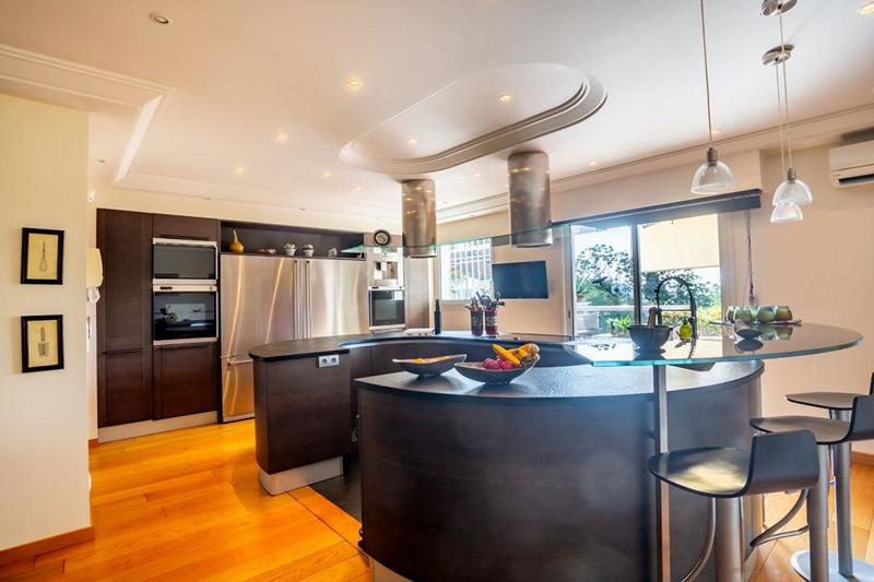 Villa - 550 m² - 7 pièces