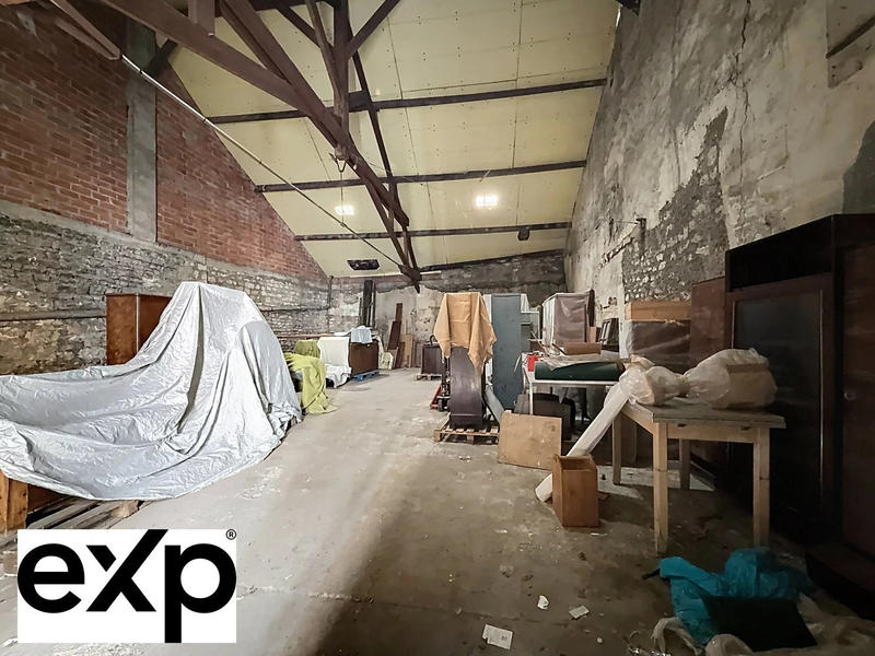 Local commercial - 126 m² - 1 pièce