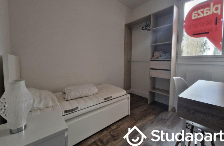 Chambre - 11 m² - 1 pièce
