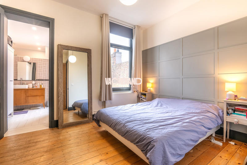 Maison - 200 m² - 8 pièces