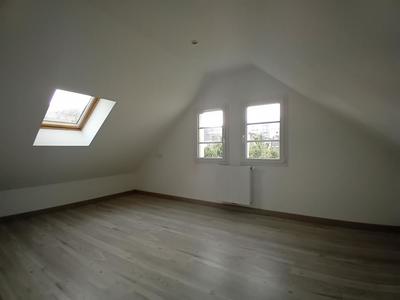 Maison - 89 m² - 5 pièces