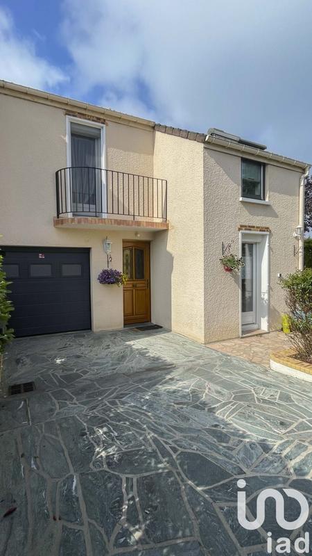 Maison - 90 m² - 5 pièces