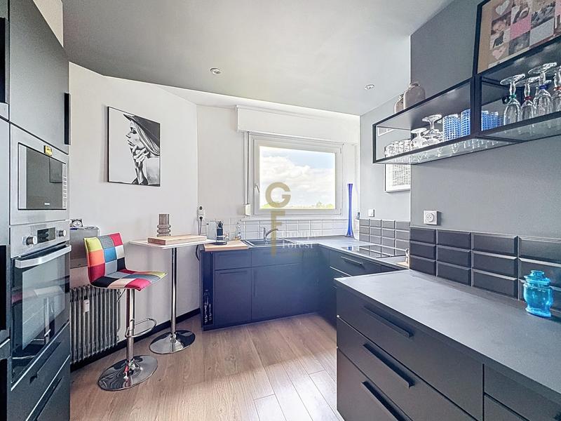 Appartement - 111 m² - 4 pièces