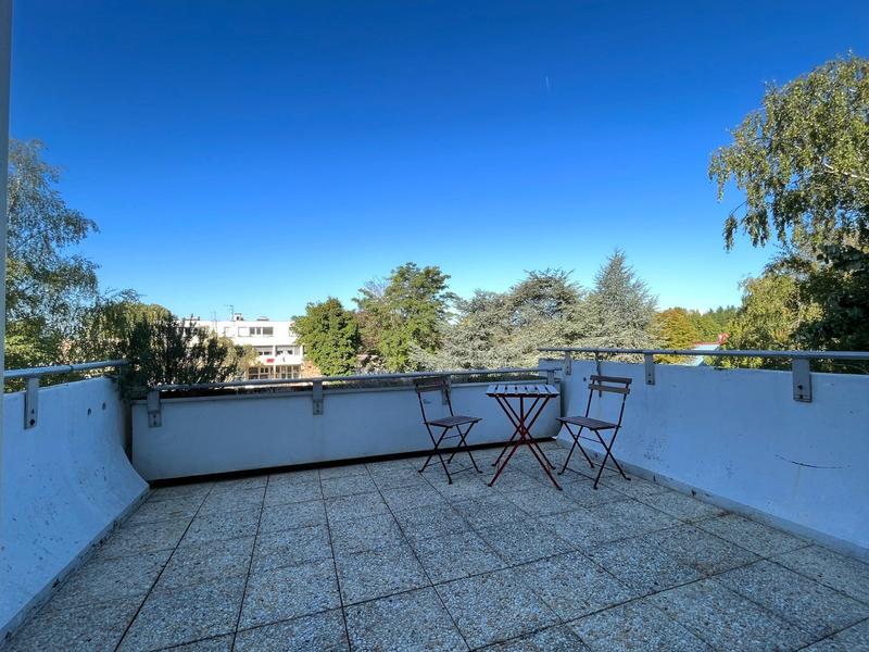 Appartement - 90 m² - 6 pièces