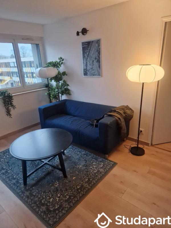 Chambre - 9 m² - 1 pièce