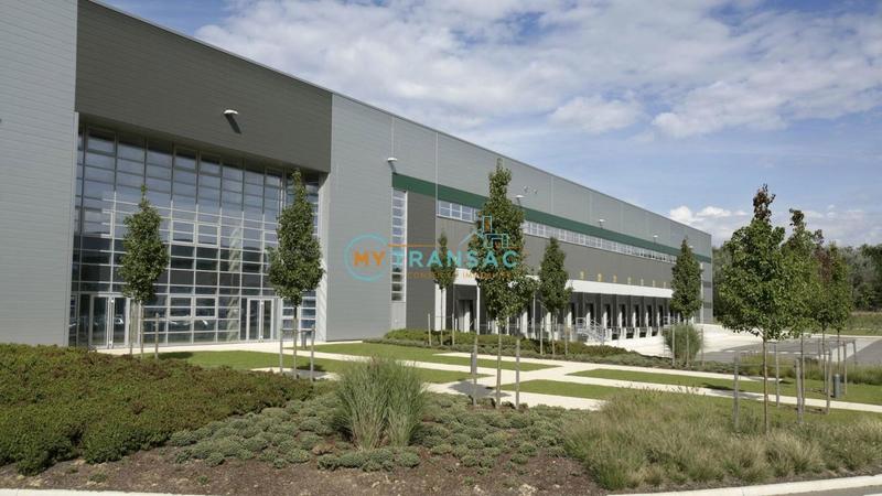 Entrepôt - 6 689 m²