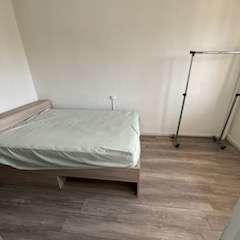 Chambre - 90 m² - 1 pièce