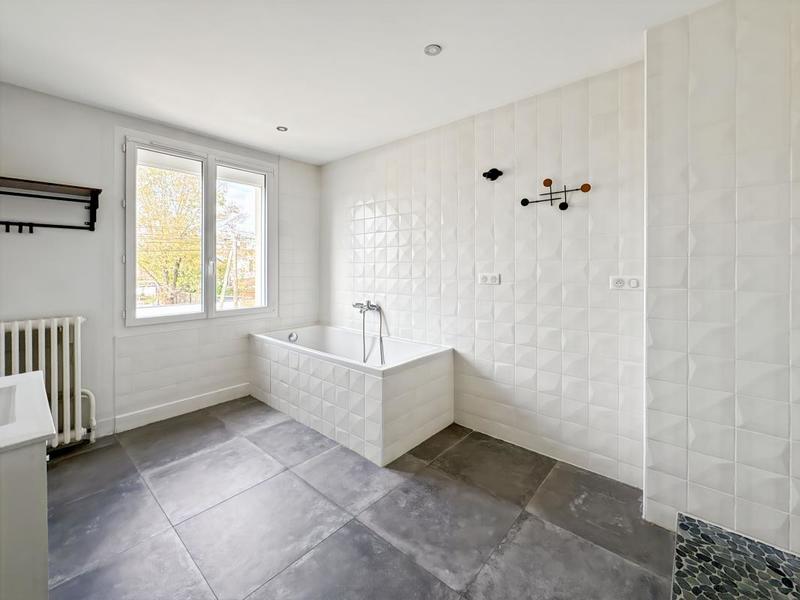 Maison - 150 m² - 4 pièces