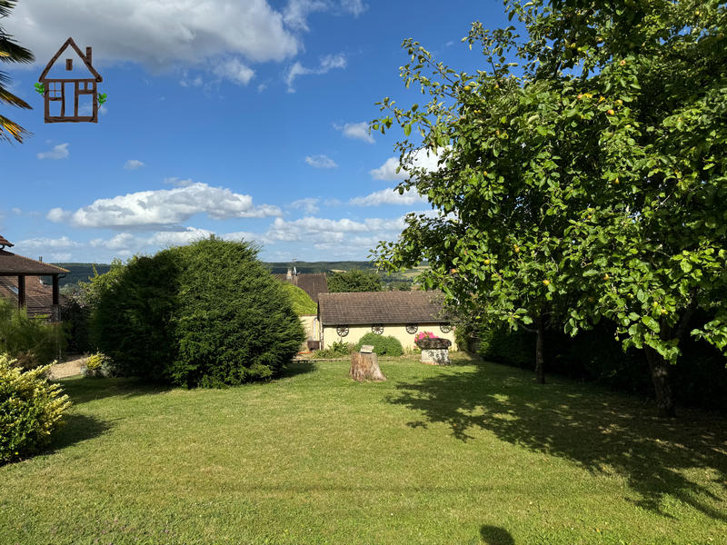 Maison traditionnelle - 155 m² - 6 pièces