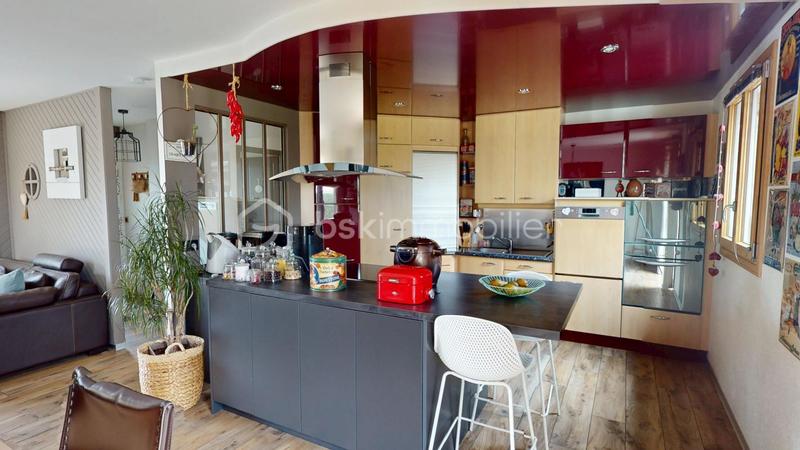 Maison - 145 m² - 6 pièces