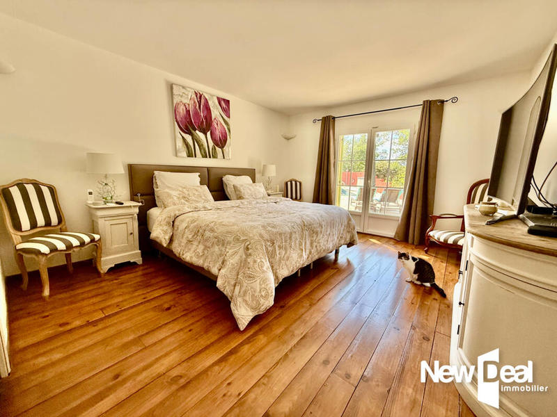 Maison - 245 m² - 7 pièces