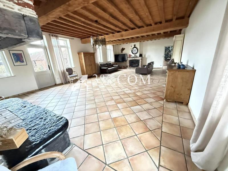 Corps de ferme - 291 m² - 7 pièces