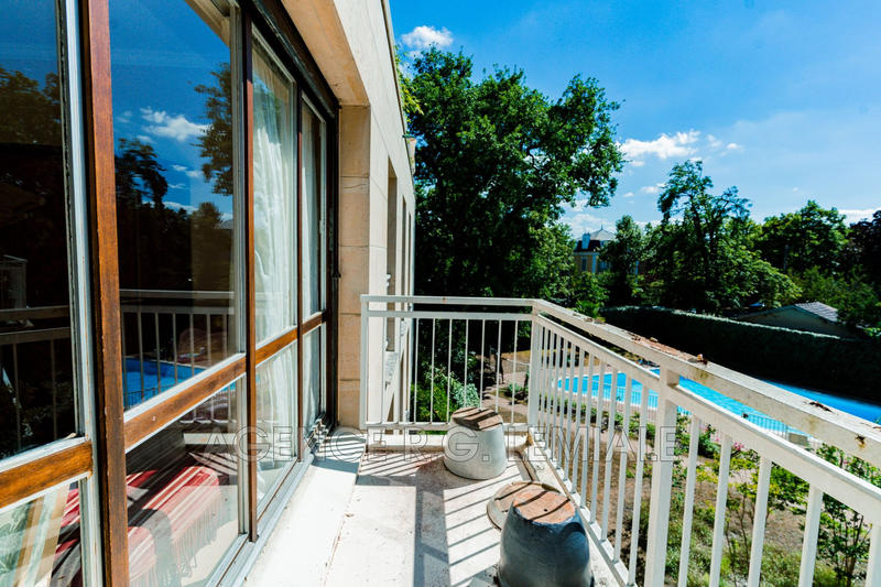 Appartement - 120 m² - 6 pièces