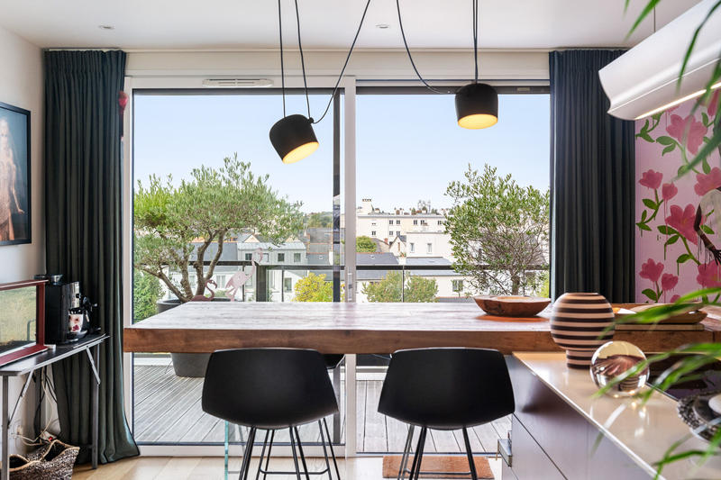 Appartement - 140 m² - 5 pièces