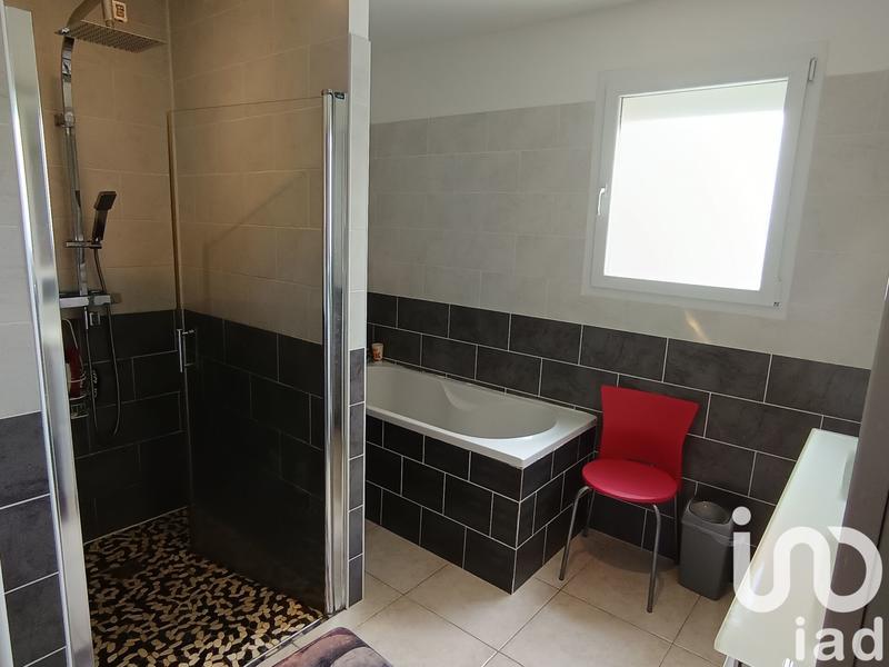 Maison - 198 m² - 8 pièces