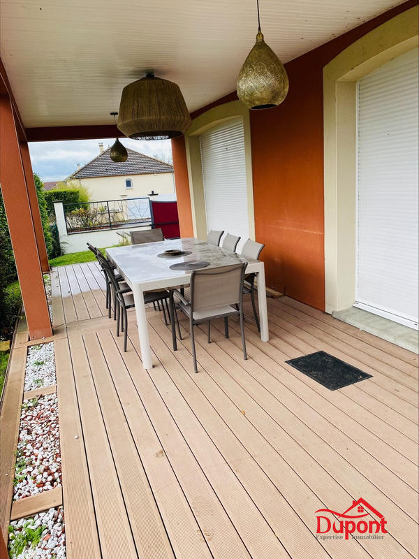 Maison - 212 m² - 6 pièces