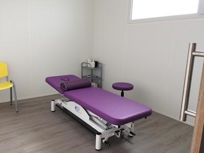 Local d'activités - 151 m² - 7 pièces