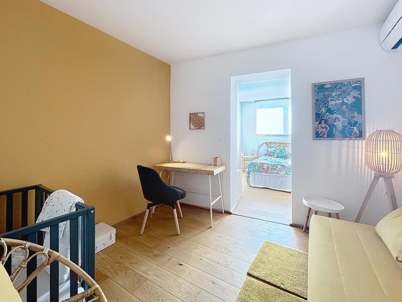 Maison - 241 m² - 10 pièces