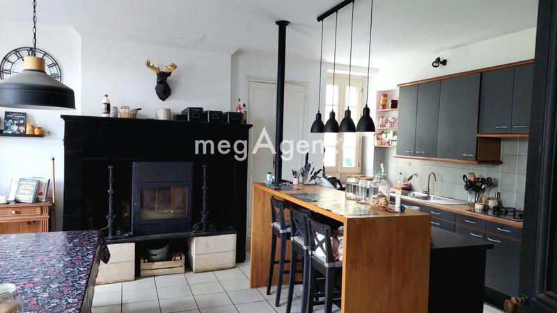 Maison - 367 m² - 14 pièces