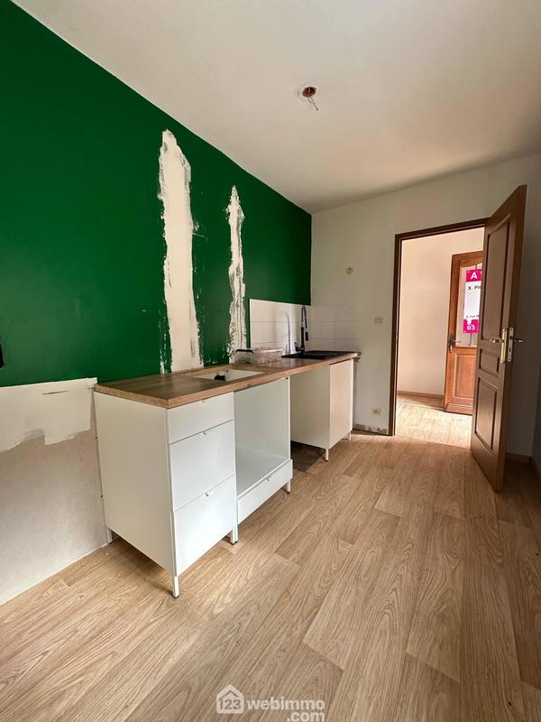 Maison - 306 m² - 13 pièces