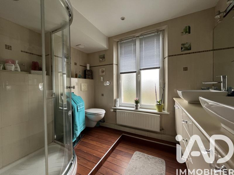 Maison - 227 m² - 7 pièces