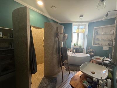 Maison en pierre - 302 m² - 12 pièces