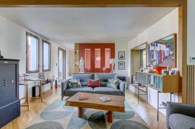 Maison - 235 m² - 6 pièces