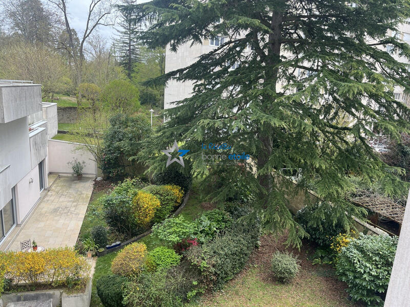 Appartement - 192 m² - 6 pièces