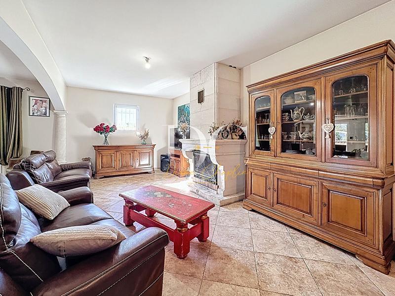 Maison - 182 m² - 5 pièces